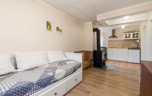 2 bedrooms, iron/ironing board, travel crib, free WiFi