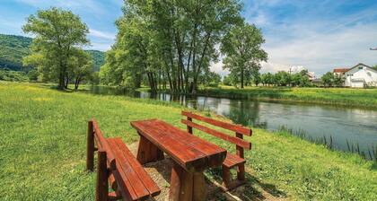 Awesome home in Rakovicko Seliste