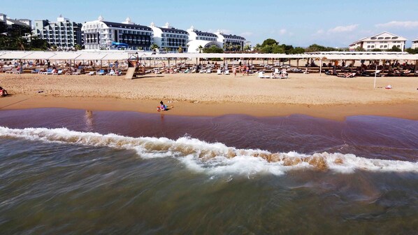 Private beach nearby, free beach shuttle, beach bar
