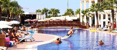 Seasonal outdoor pool