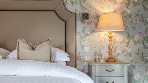 Iron/ironing board (on request), WiFi (free) - The Rooms at Cunningham's (Kildare)