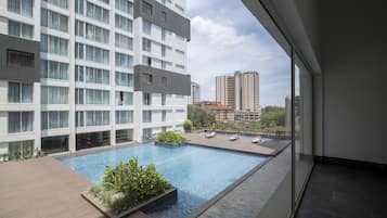 Outdoor pool, a heated pool