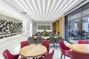 Daily buffet breakfast for a fee - Clocks Hotel Tbilisi (Tbilisi)