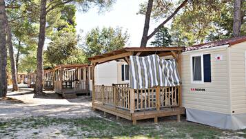 Cabane | Literie hypoallergénique, espace de travail pour ordinateur portable