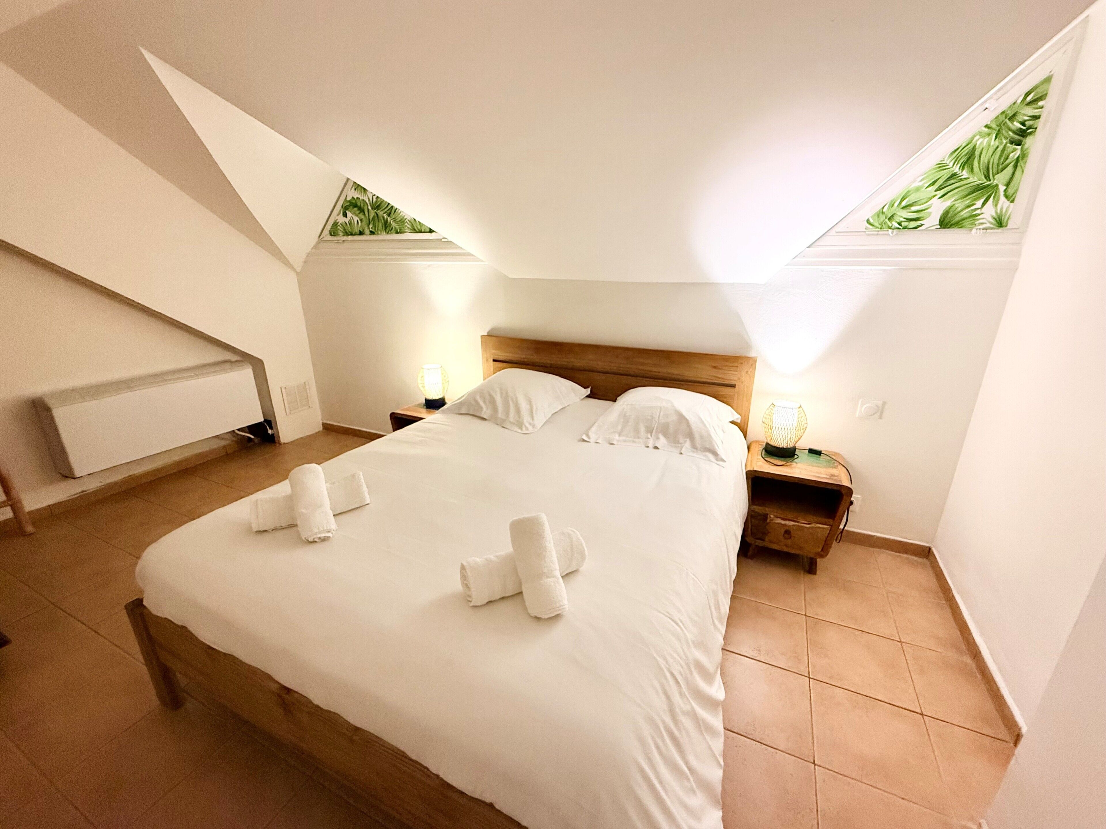 Apartment, Poolblick, Meerseite | Laptopgeeigneter Arbeitsplatz, Verdunkelungsvorhänge, Babybetten