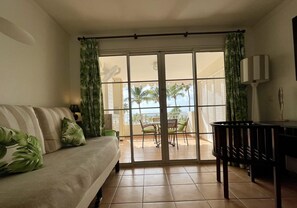 Laptop workspace, blackout drapes, cribs/infant beds, free WiFi - Barbadine - Resorts Flats - Sainte Anne (Sainte-Anne)