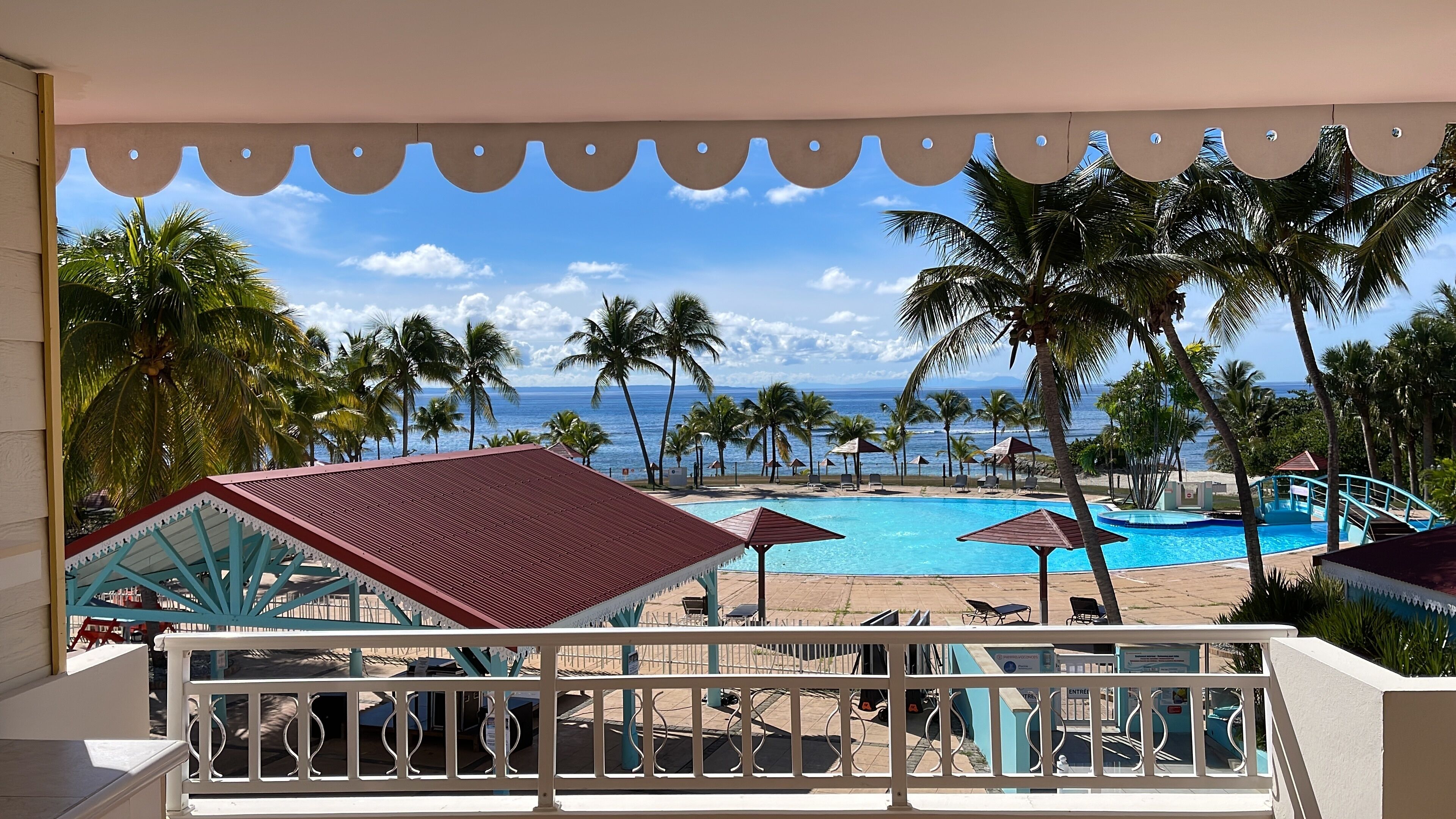 Suite estudio panorámica, vista al mar, junto a la alberca (Barbadine 1013) | Vista del balcón