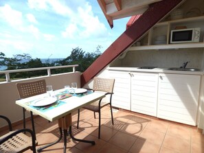 Estudio panorámico, balcón, vistas al mar (Carambole 1624 2eme etage ) | Terraza o patio