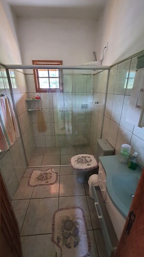 Shower - House (São José da Pedra Menina)