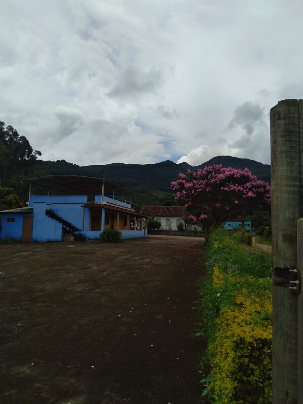 Property grounds - House (São José da Pedra Menina)