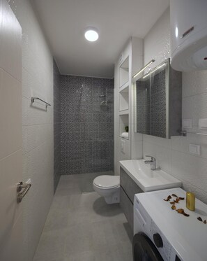 Standard Apartment | Bathroom