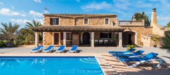 Villa with pool very close to Es Trenc Beach
