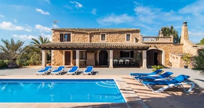 Villa with pool very close to Es Trenc Beach