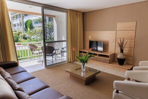 Garden Apartment | 2 slaapkamers, een minibar, verduisterende gordijnen, geluiddichte muren