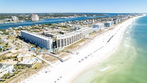 Beach - SeaCrest 501A - Beachfront Studio Free Seasonal Beach Service (Fort Walton Beach)