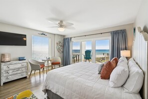 Iron/ironing board, free WiFi, bed sheets - SeaCrest 501A - Beachfront Studio Free Seasonal Beach Service (Fort Walton Beach)