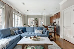 TV, fireplace, offices