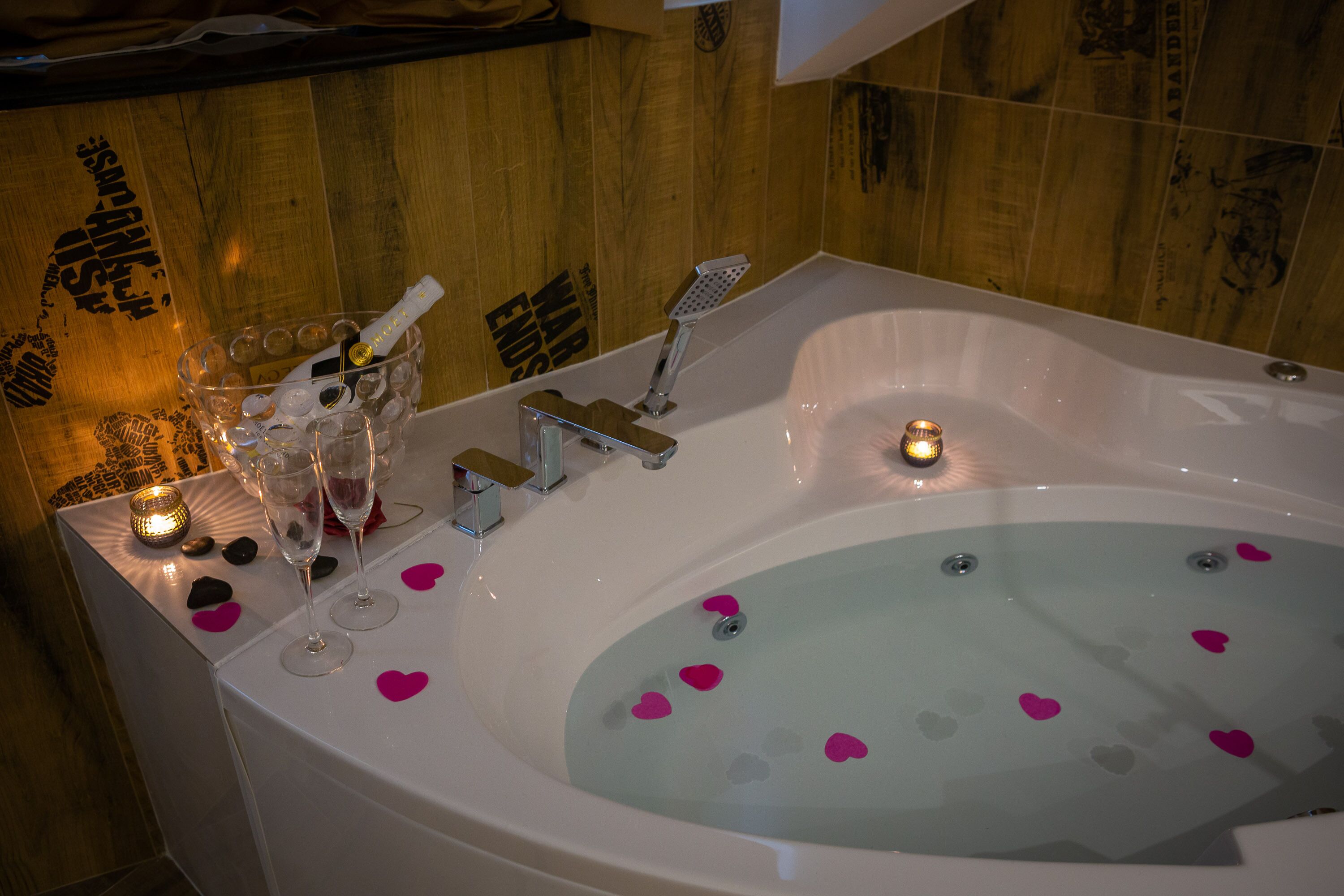 Photo - Top Rooms