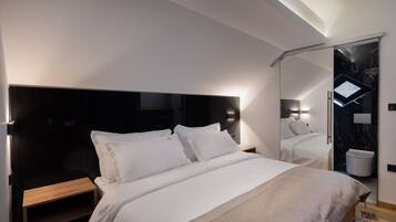 Luksushuone, useita makuuhuoneita, meren rannalla | Allergiatestatut vuodevaatteet, työpöytä, silitysrauta/-lauta