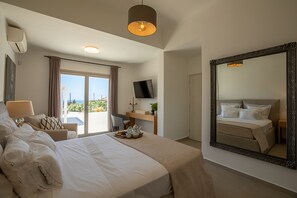 4 bedrooms, in-room safe, iron/ironing board, WiFi