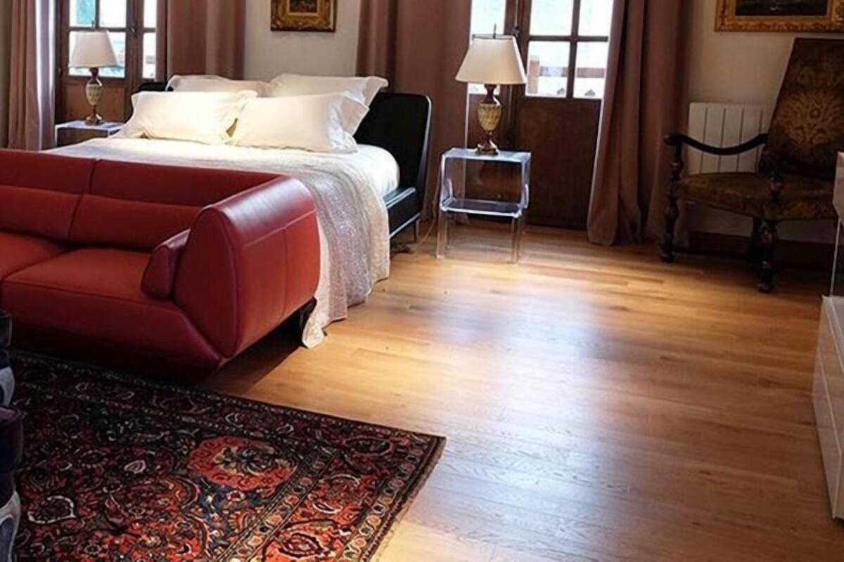 スーペリア ダブルルーム (Suite Barbizon) | WiFi (無料)、客室ごとに異なる装飾、客室ごとに異なるインテリア、ベッドシーツ