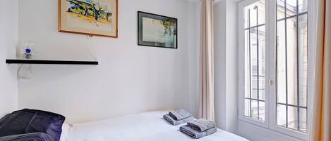 2 sovrum, strykjärn/strykbräda, gratis wi-fi och sängkläder