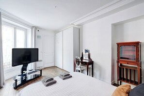 2 soverom, strykejern/-brett, wi-fi (inkludert) og sengetøy