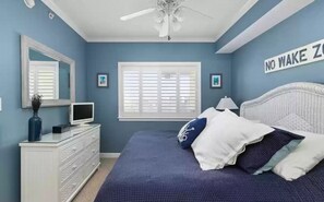 3 bedrooms, desk, iron/ironing board, WiFi
