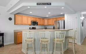 冰箱、微波炉、烤箱、炉灶