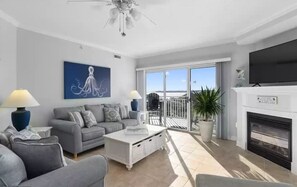 智能电视、壁炉