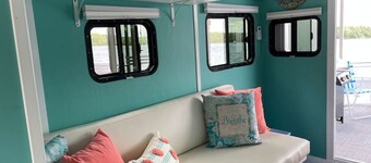 The Gigi - A Mermaid Houseboat on Lake James