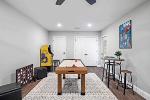 Spielezimmer