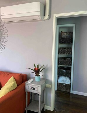 Smart TV, books