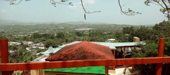 La Casita de Abuela ~ 5★ Location, ♛Queen Bed, A/C