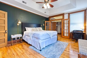 6 bedrooms, iron/ironing board, travel cot, free WiFi