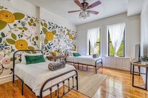 6 bedrooms, iron/ironing board, travel cot, free WiFi