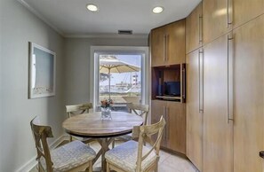 Vila, Beberapa Tempat Tidur, dapur | Dapur pribadi | Lemari es, microwave, kompor, dan mesin pencuci piring