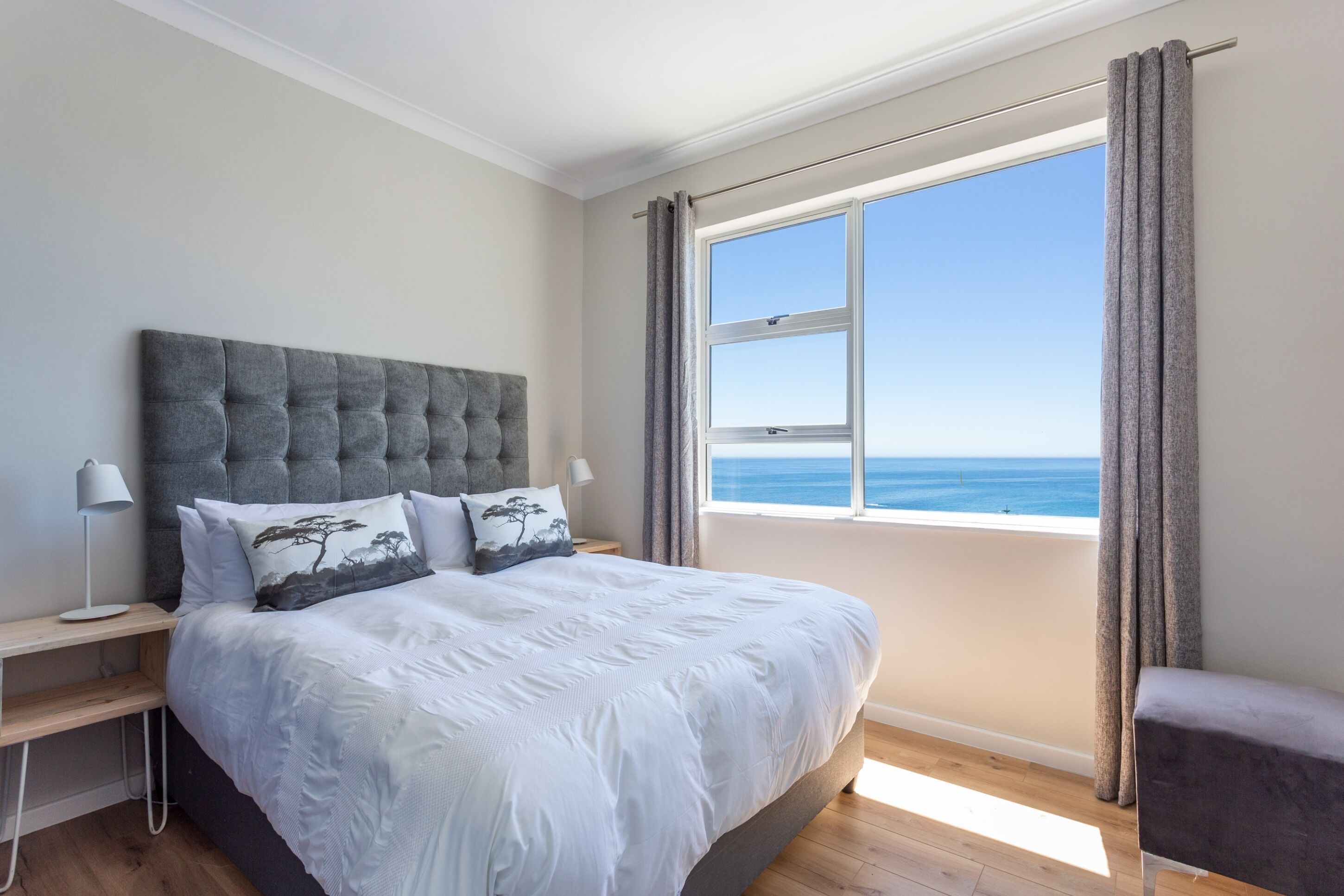 Camps Bay Holiday Apartments Unit 11