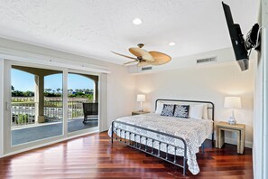 5 bedrooms, desk, iron/ironing board, free WiFi - Burkes Beach home with open floor plan & private pool/spa and ocean views. (Hilton Head Island)