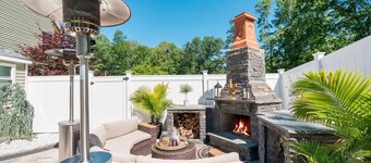 Spacious 5-bedroom, 6 bath vacation home just 30 min drive to beaches and casino