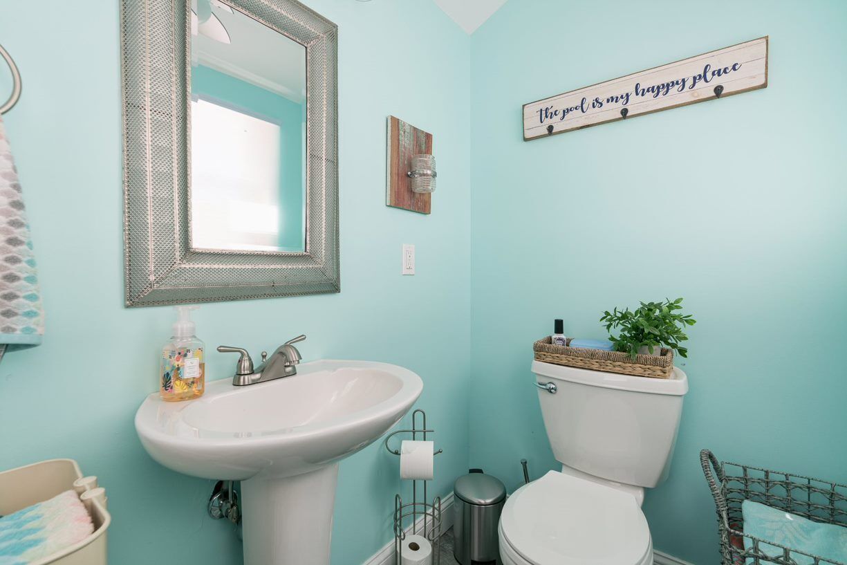 Charming New England town with HOT TUB and GAME ROOM