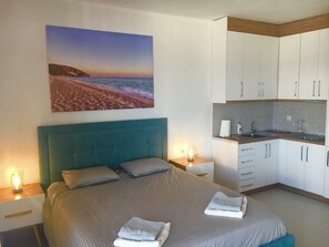 1 camera, una scrivania, ferro/asse da stiro, Wi-Fi gratuito