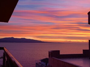 Property grounds - Modern, stylish apt by the sea with large balcony, sea view, close to the center (Sarandë)