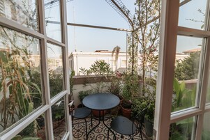 Standard Room 8 | Egyptian cotton sheets, premium bedding, in-room safe