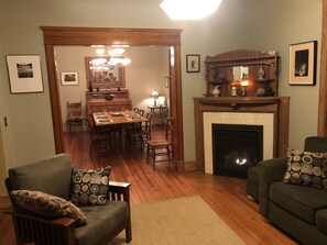 Smart TV, fireplace - Restored 1906 3-Bedroom Townhouse Overlooking the Mississippi River unit #1. (Davenport)