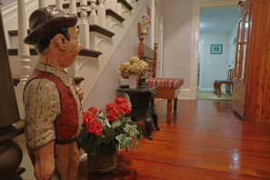 Interior - Farmhouse in the Country-Perfect Place to Relax and Enjoy Family and Friends! (Lebanon)