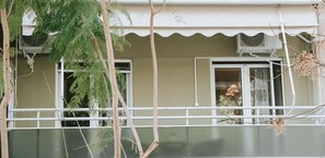 Exterior detail - Best House, Ellinos Stratioutou, Ayia, Patra (Patra)