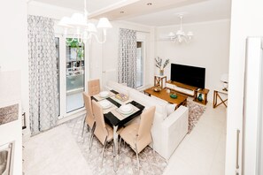 Dining - Best House, Ellinos Stratioutou, Ayia, Patra (Patra)