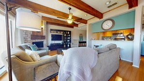 TV, DVD player - Remarkable Condo Overlooking the Comal River! RPS 302:Free Tubes with Rental! (New Braunfels)