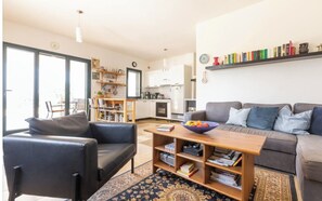 TV, DVD player, books, music library